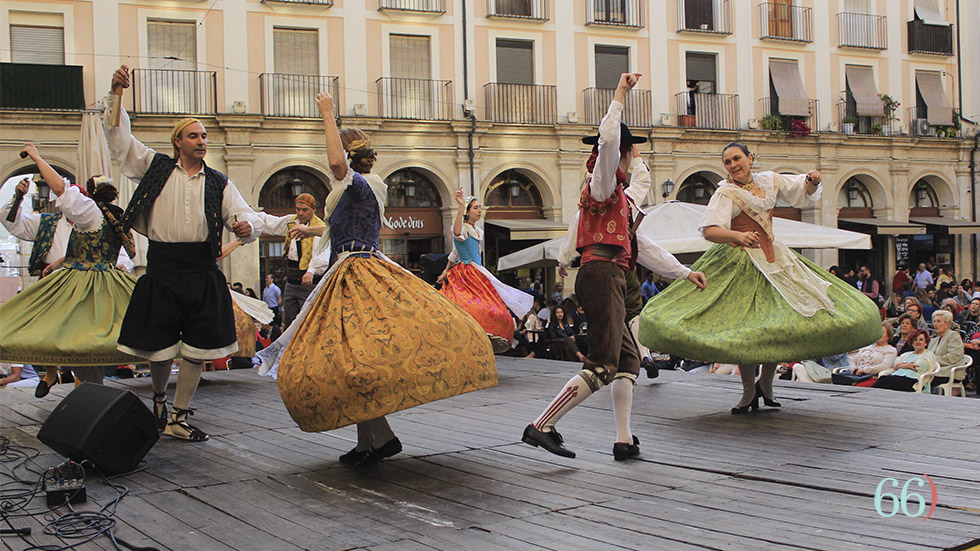 Imatge de les danses / Foto: Yasmín Juan