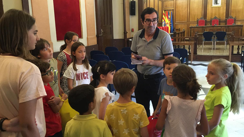 Alumnat amb Jordi Silvestre / Foto: Sant Vicent