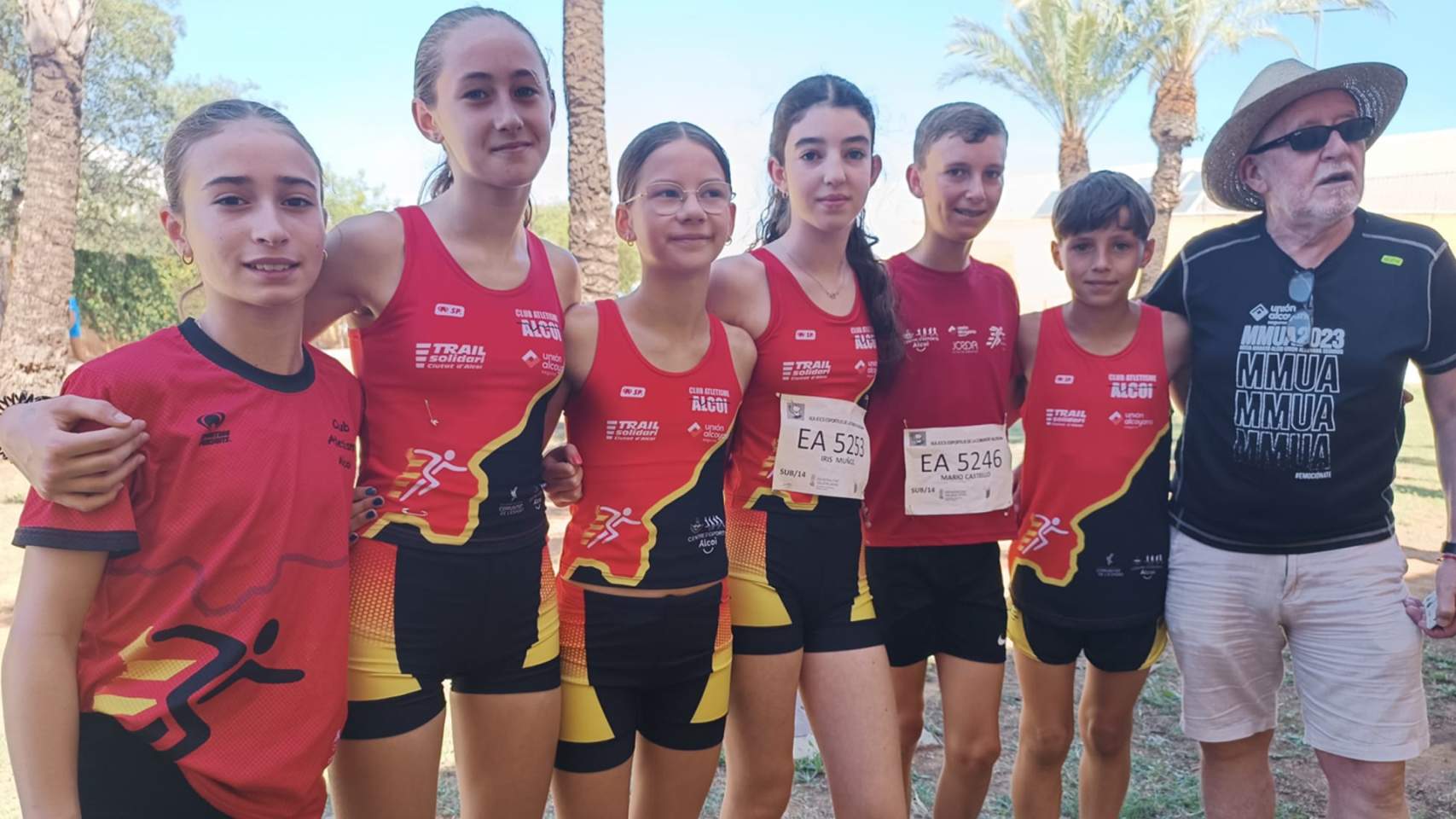 Aina Miró, segunda por la izquierda, junto al resto de compañeros participantes