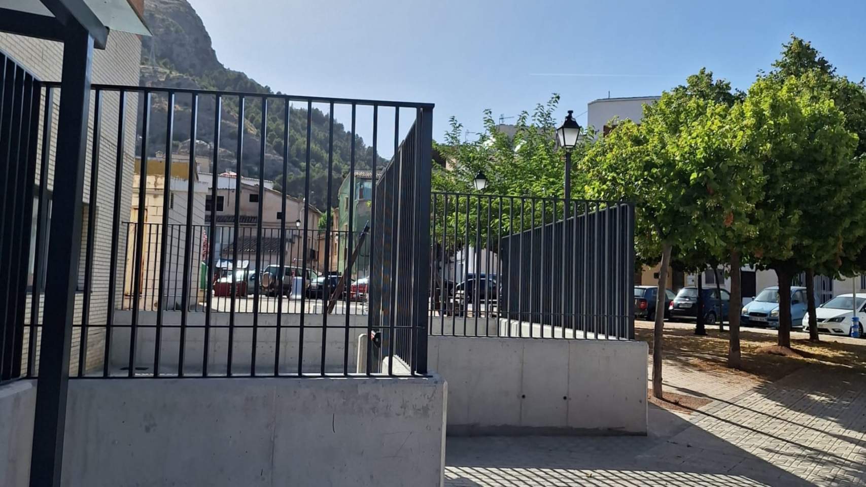Una nova terrassa millorarà l'atenció a persones amb Alzheimer a Cocentaina