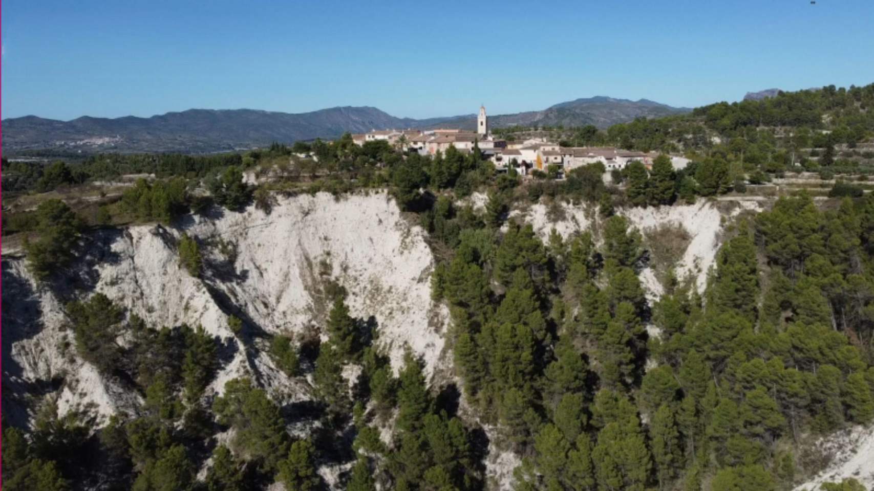 Qu&egrave; m&eacute;s necessiten les administracions per a posar soluci&oacute; a l&rsquo;erosi&oacute; del Barranc de Caraita a Benillup?