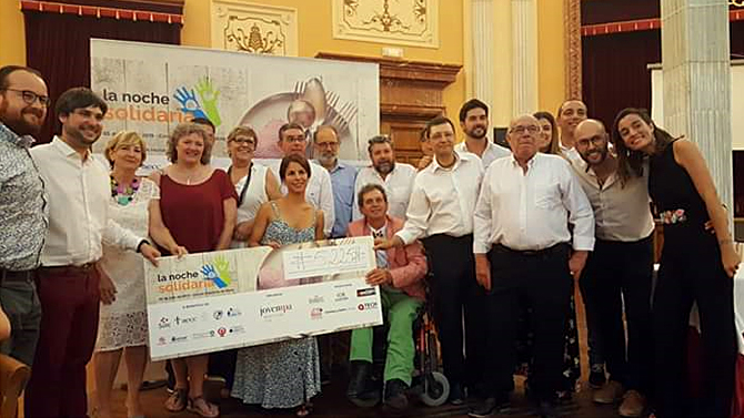 Entrega de la recaptació a les diverses associacions