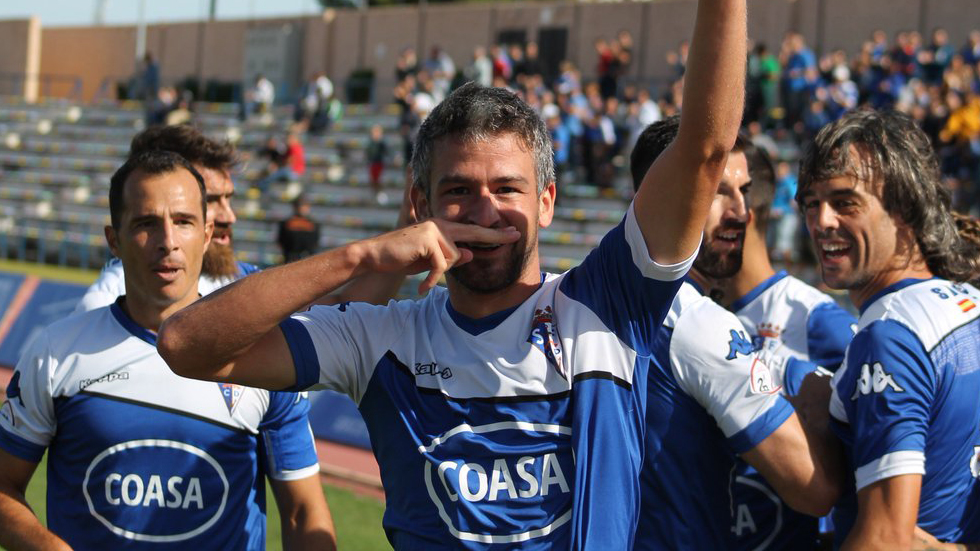Pau Franch celebra un gol en el San Fernando / Foto: Twitter Pau Franch