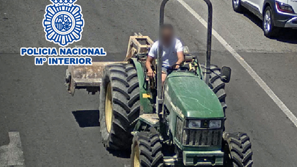 Tractor sustraído // Foto: Policía Nacional