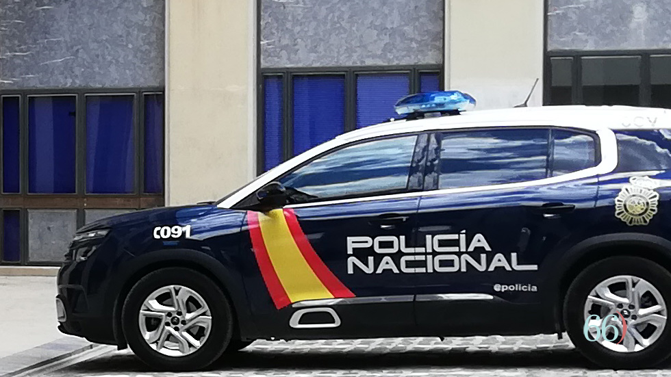 Coche Policia nacional // Foto: Arxiu Pagina66)