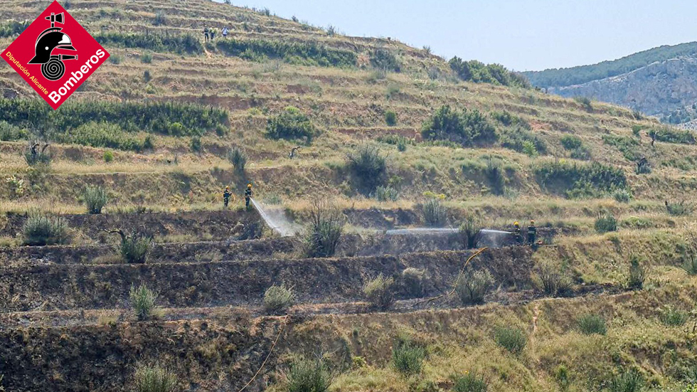 Incendio en Cotes Altes // Foto: consorcio provincial de bomberos