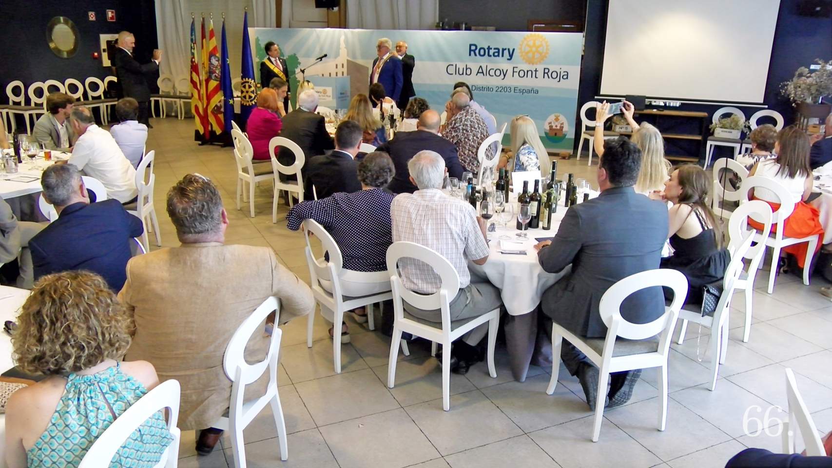 Moment de canvi dels collars durant l'acte