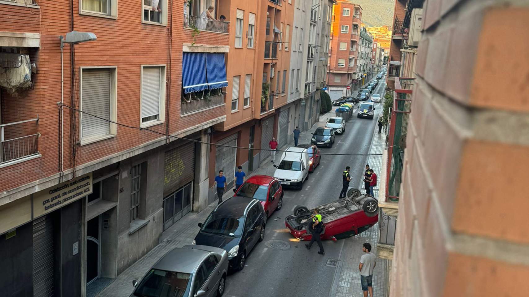 Estado del coche en la calle Perú
