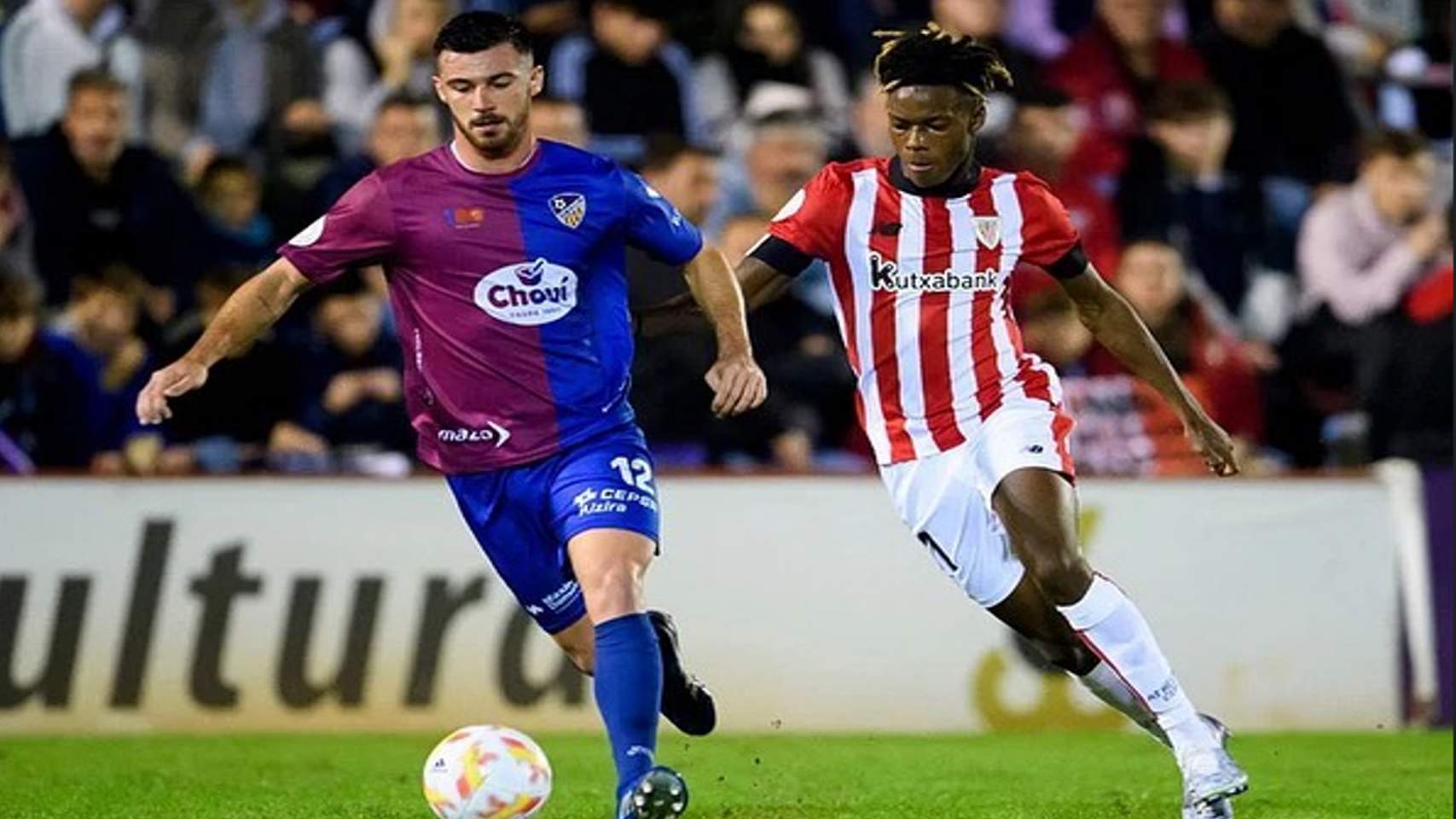 Solbes en un partido con el Alzira, frente al Athletic Club