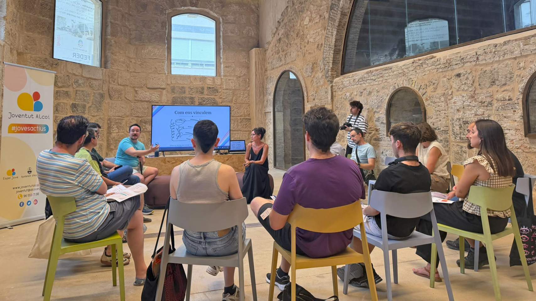 ‘Trenquem etiquetes’ aborda qüestions LGTBIQ+ amb tallers oberts