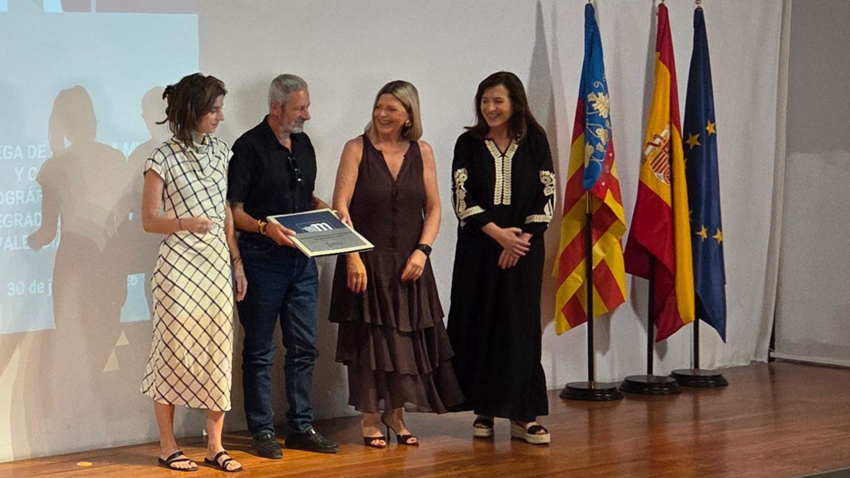 Lliurament de la placa a Isurus