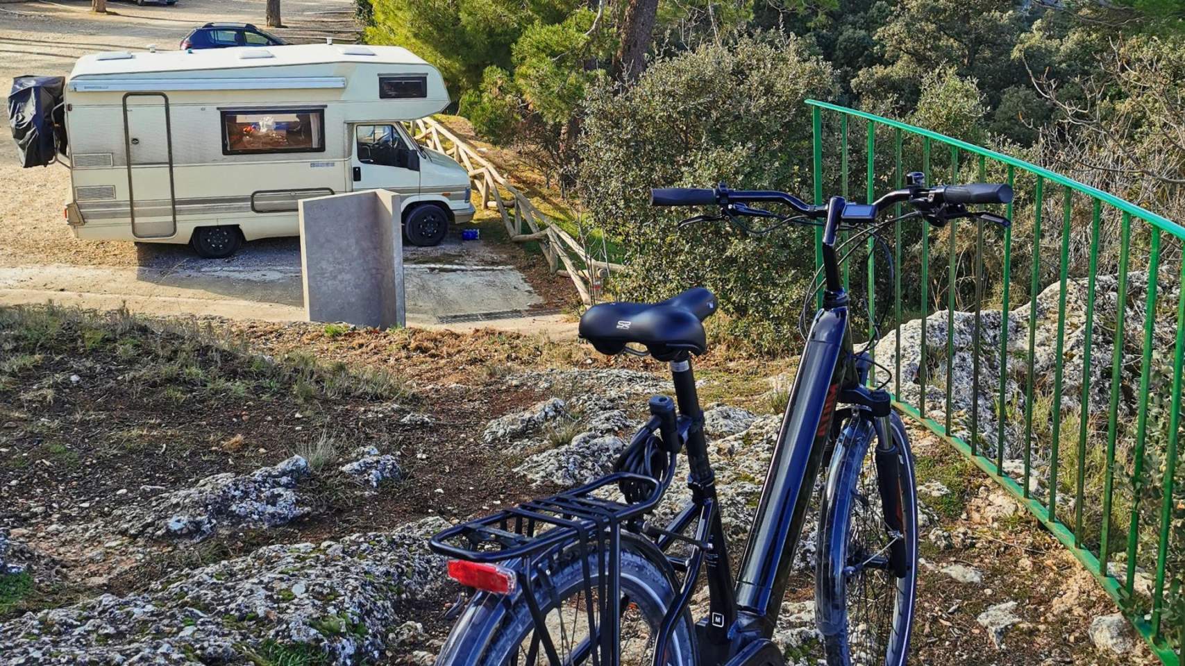 No es pot accedir a la Font Roja ni amb cotxe, moto, bicicletes o caminant / Foto: Arx P66