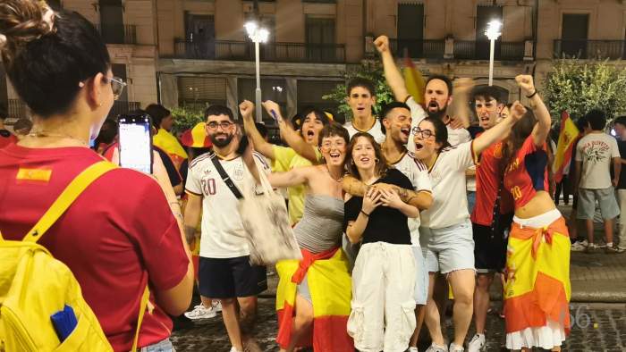 S'han fet moltíssimes fotos de grups, fins i tot alguna horitzontal / Foto: CGC
