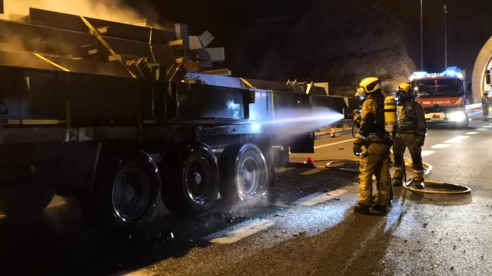 Los Bomberos han acudido rápidos al lugar de los hechos