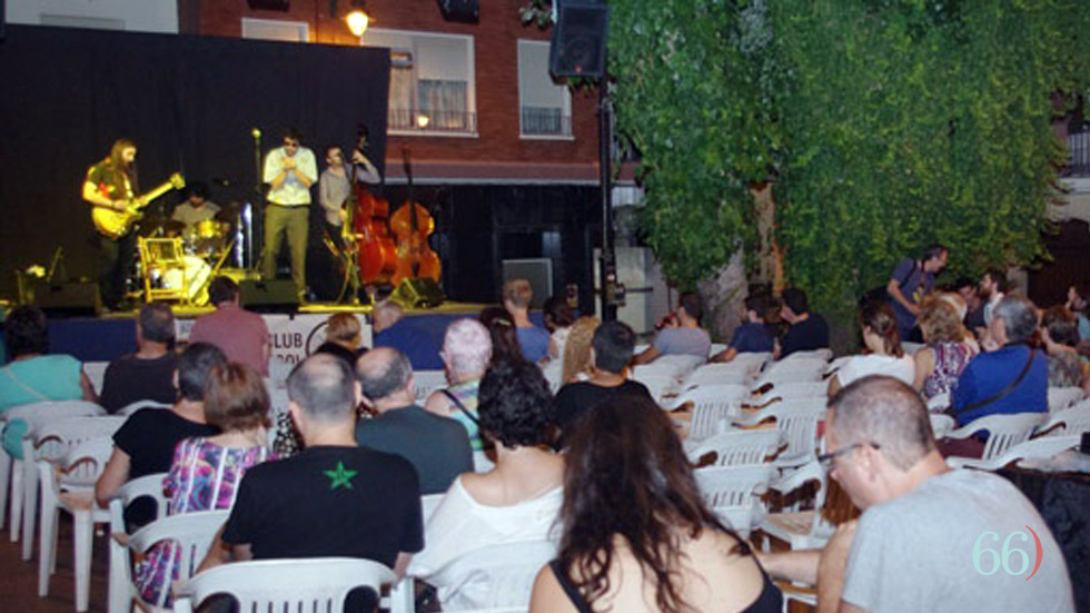 Anterior edici&oacute; en la Placeta del Fossar d'Alcoi