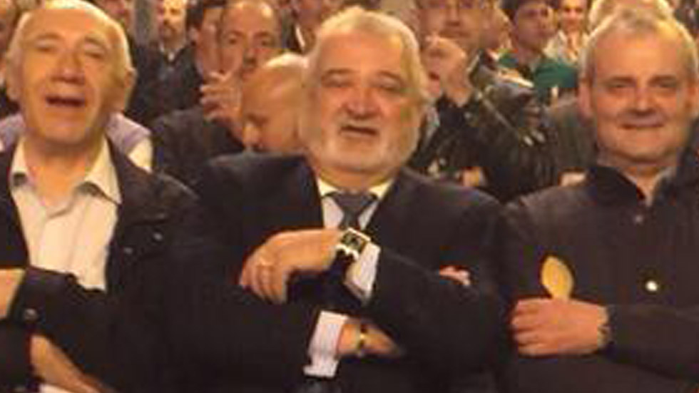 Carlos Santamaría en el medio. Foto: Facebook Antonio Carlos Santamaría Verdú