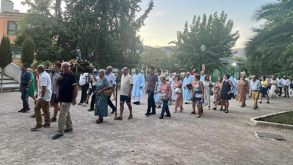 Xicoteta processó en La Glorieta / Foto: Ajuntament Alcoi