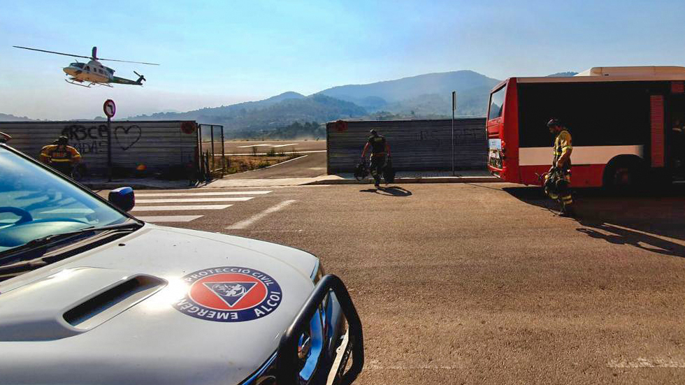 Autobús frente al helipuerto / Foto: Ayuntamiento Alcoy