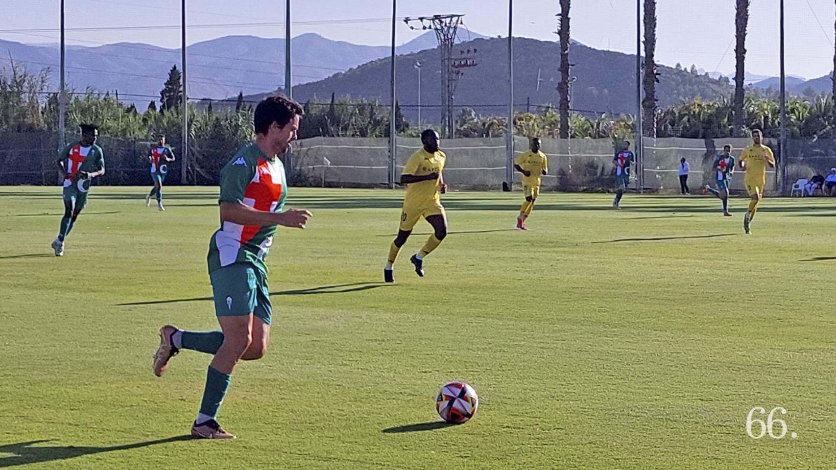 Armental ha ocupado la banda derecha en ataque desde el inicio