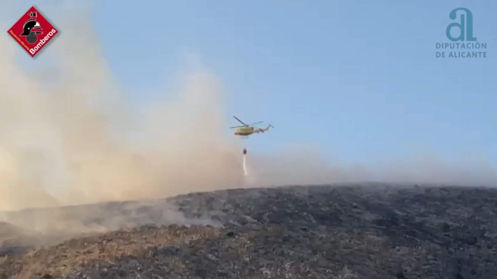 Un dels quatre mitjans aeris en els primers moments del foc