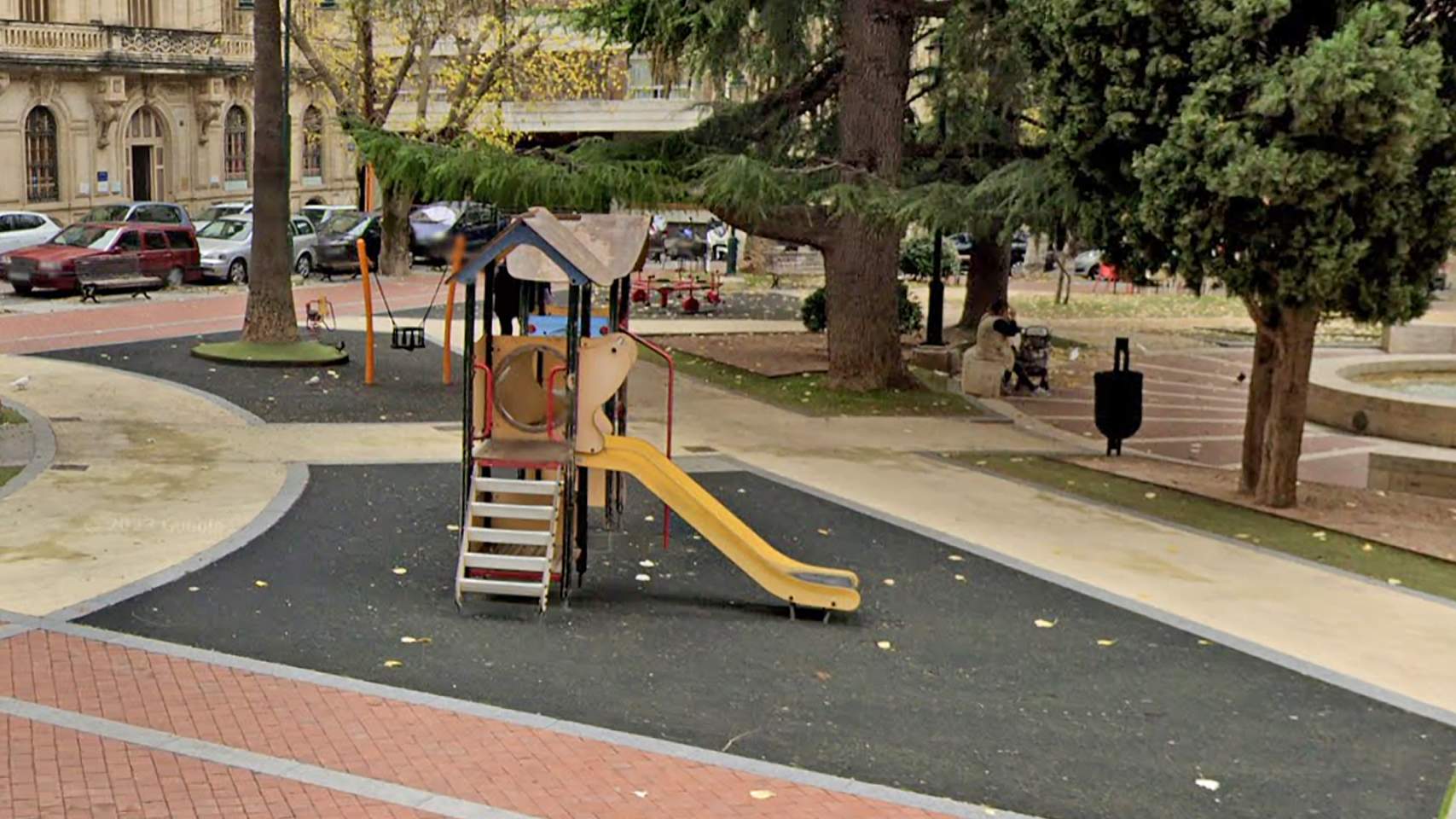 Parque infantil en el Parterre