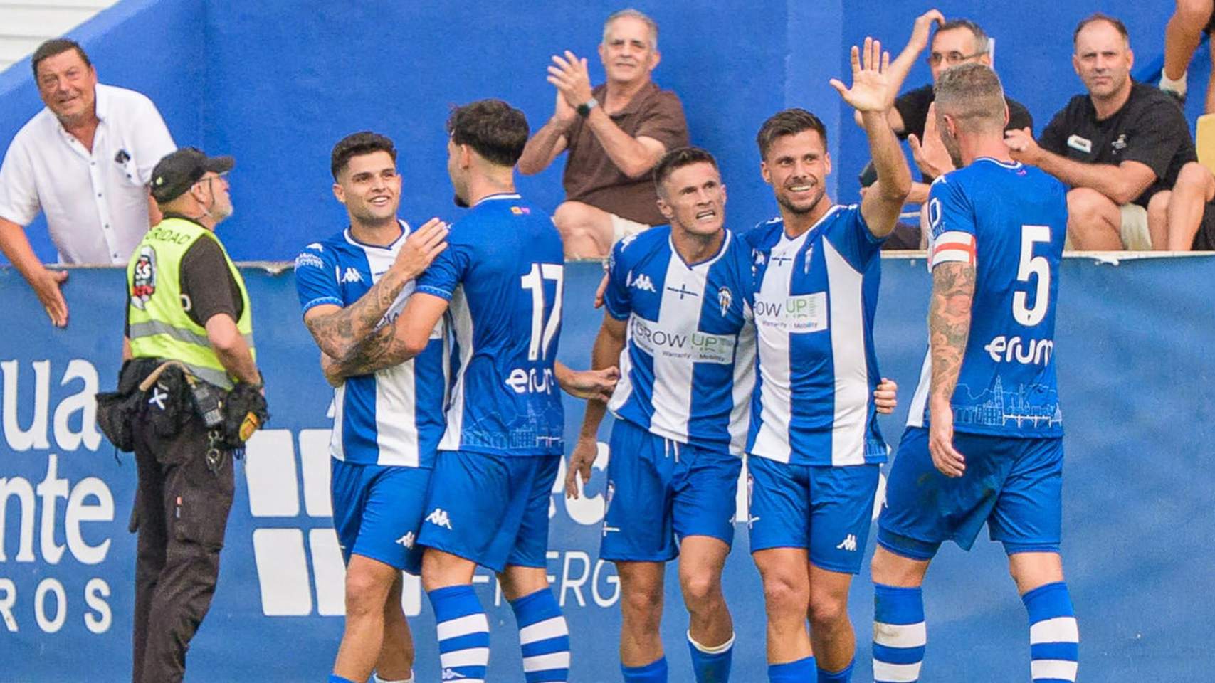 Derrota a casa i victòria fora per a tancar la ronda d’amistosos de l’Alcoyano