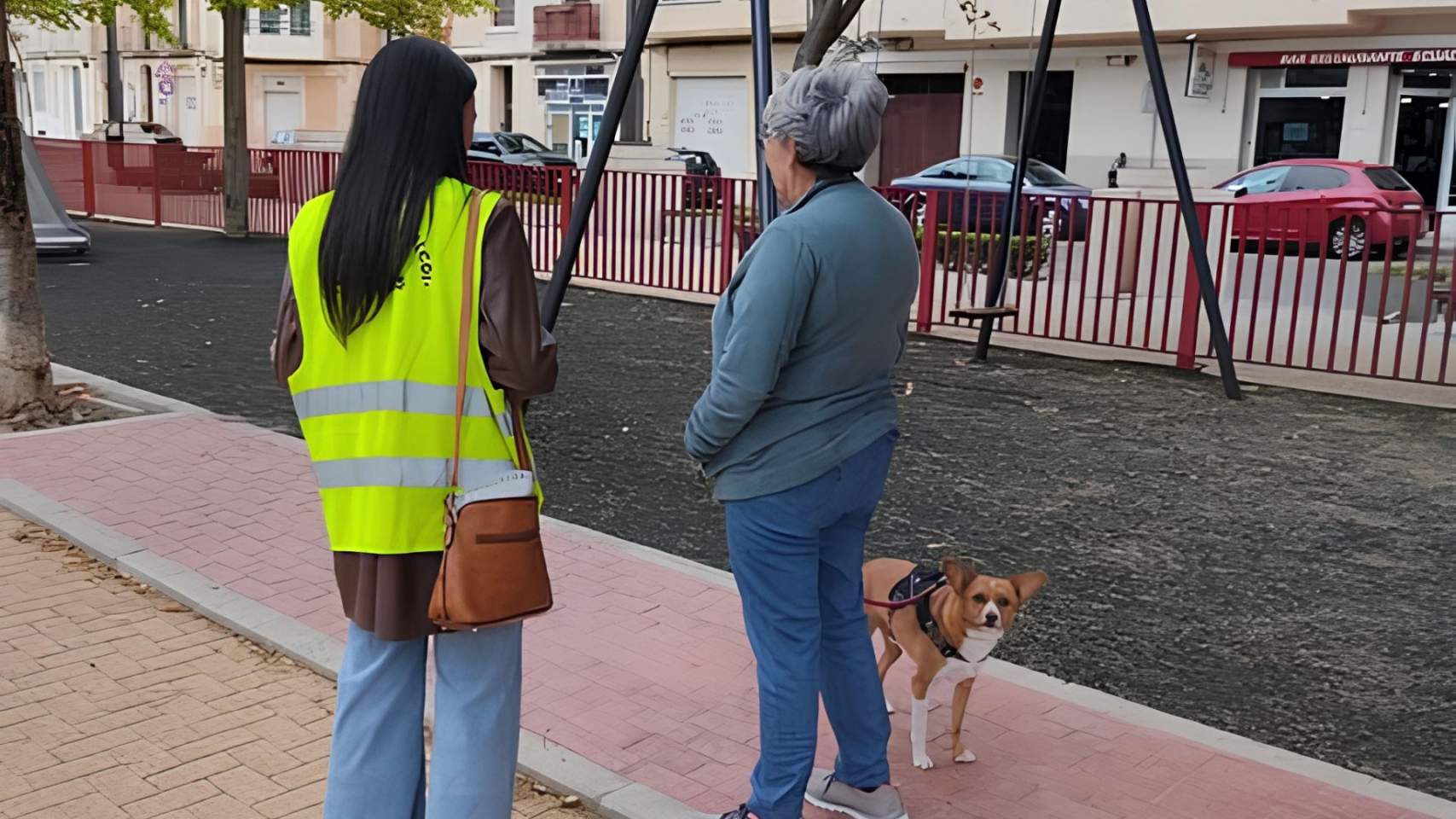 Una de les membres de la brigada informativa / Foto: FB