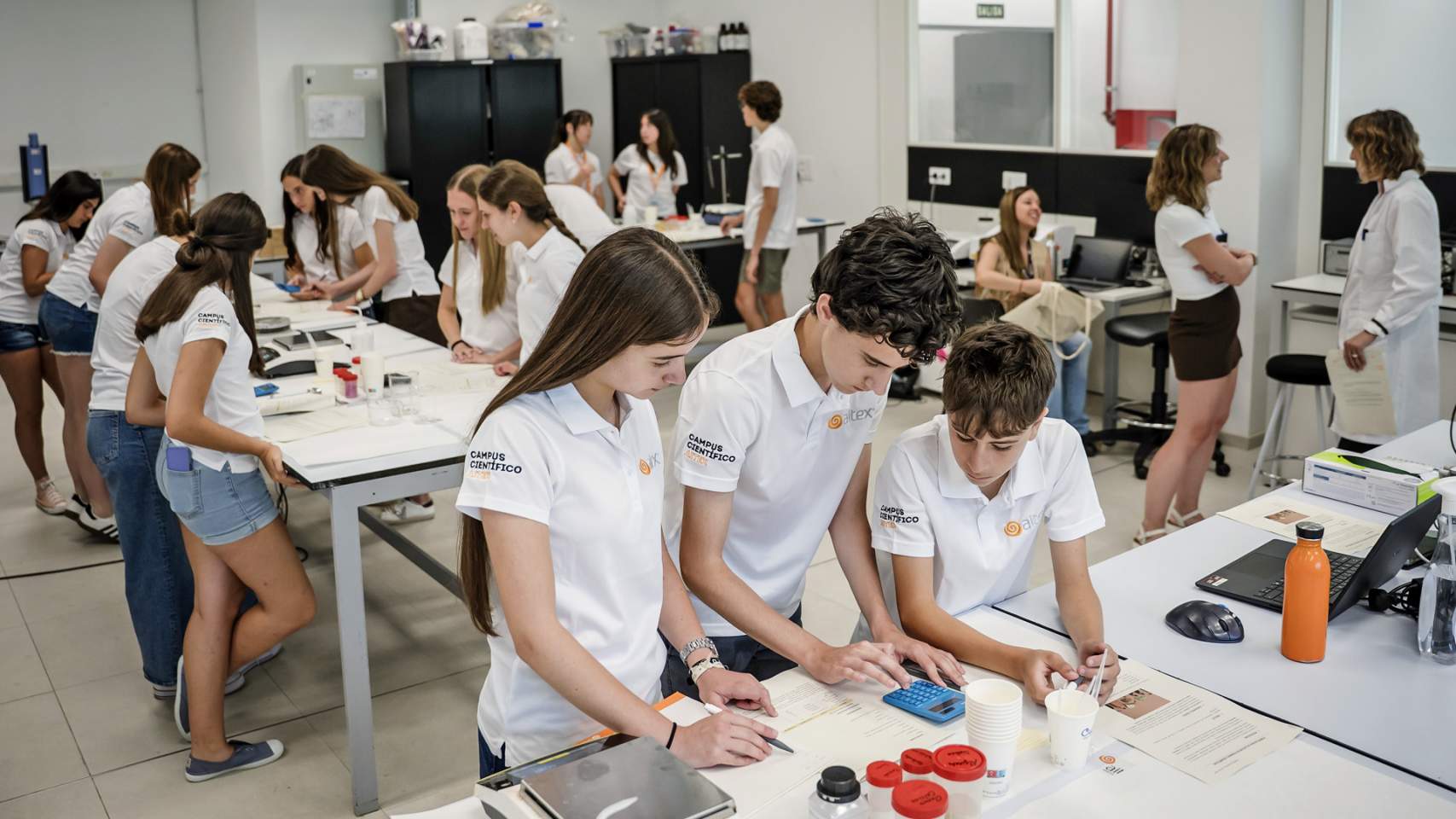 Estudiants en Aitex