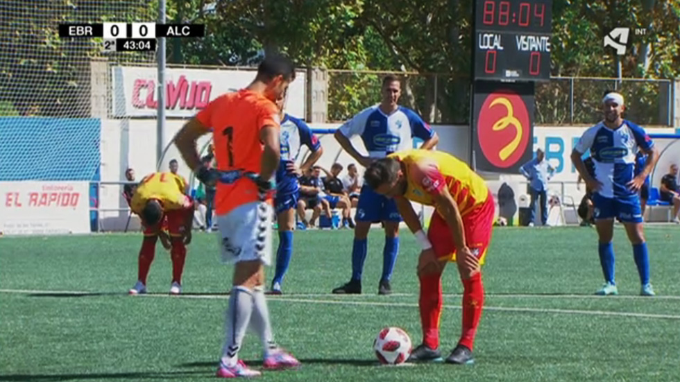 Instante anterior al lanzamiento del penalti. Foto: Captura Aragón Televisión