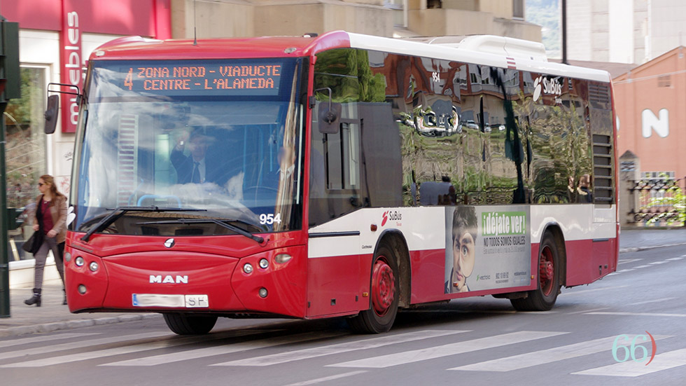 Autobús urbano de la empresa Tuasa