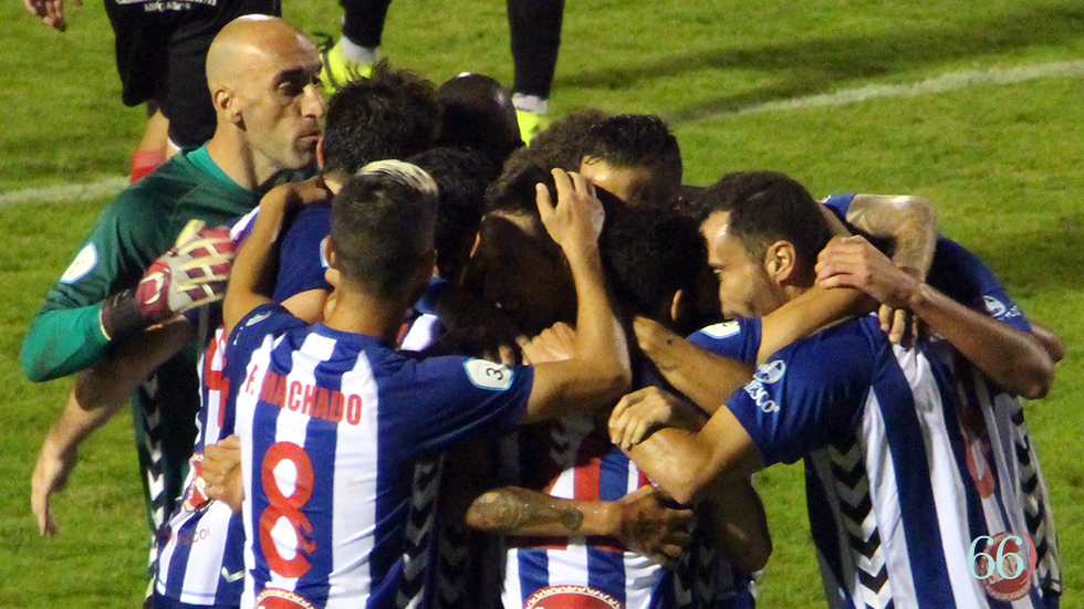 Celebración de gol en El Collao