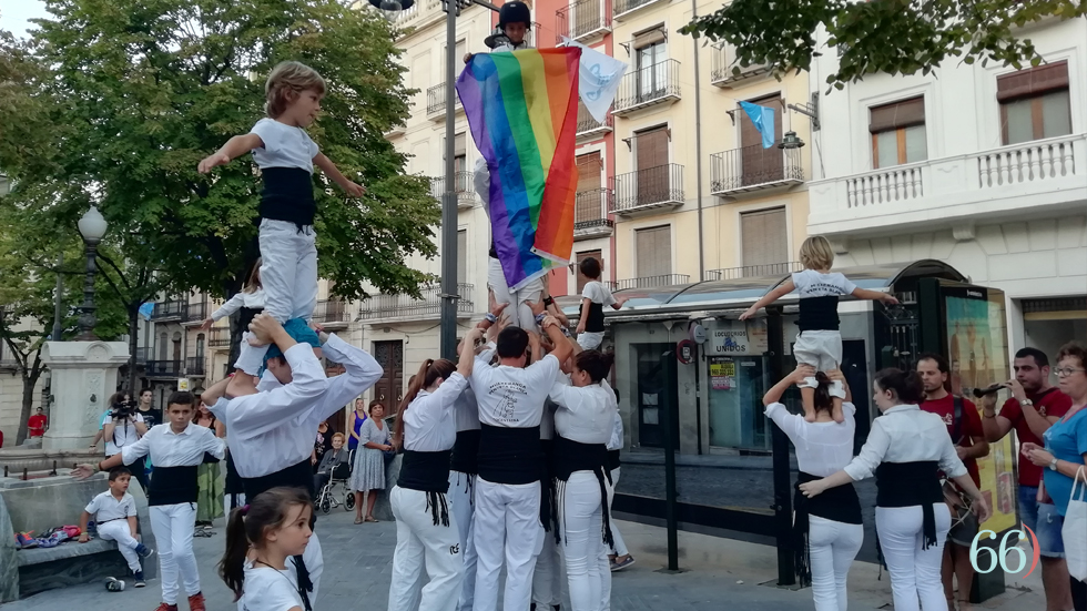 Presentació Ponts d'igualtat, actuació Penyeta Blanca // Foto: Shakila Bodí