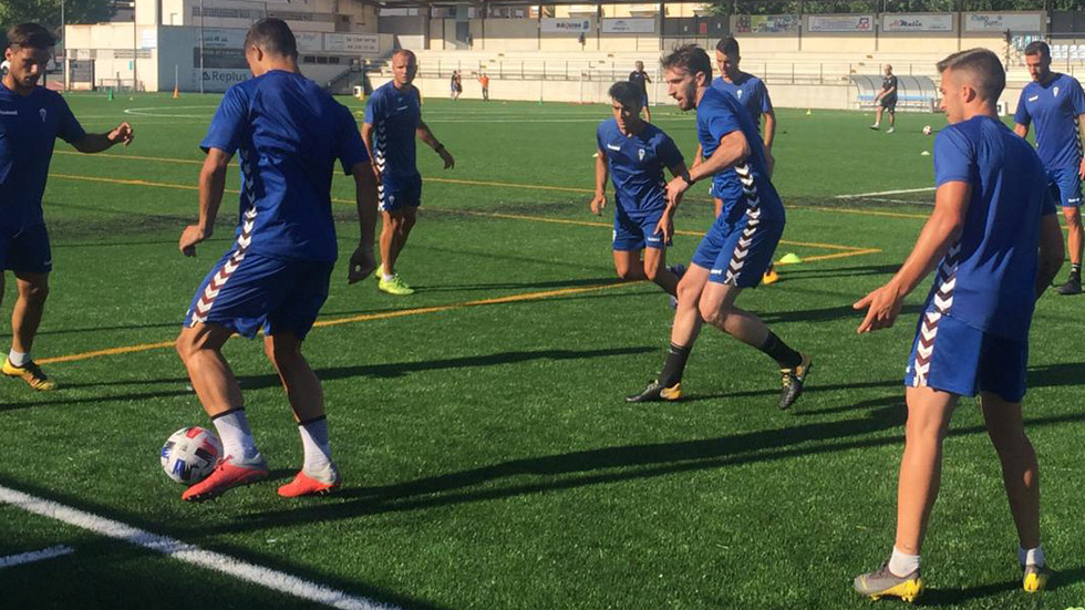 Entrenamiento del Alcoyano en La Llometa de Muro