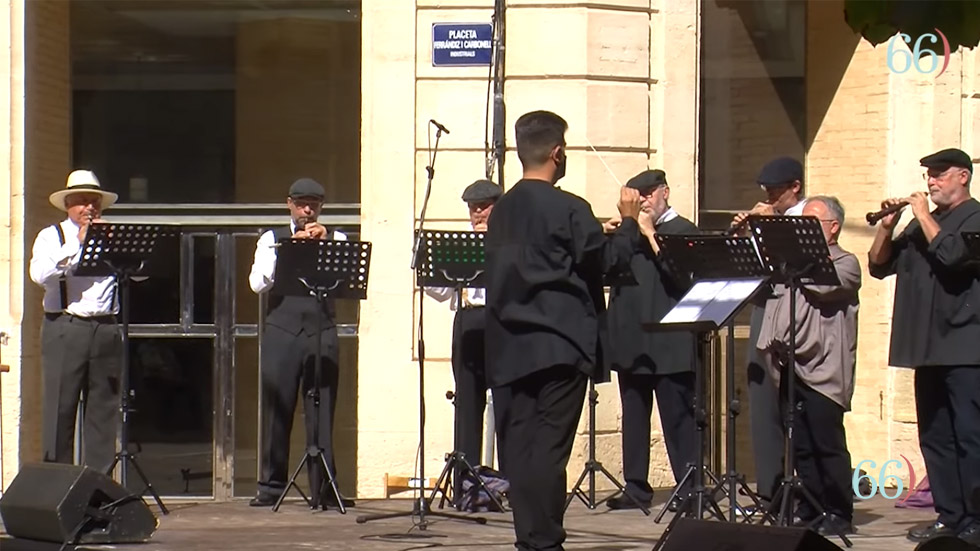 Trobada dolçaines i tabals 26 de setembre // Foto: Captura video Arts i tradicions per a tancar la Fira Modernista Pàgina66)