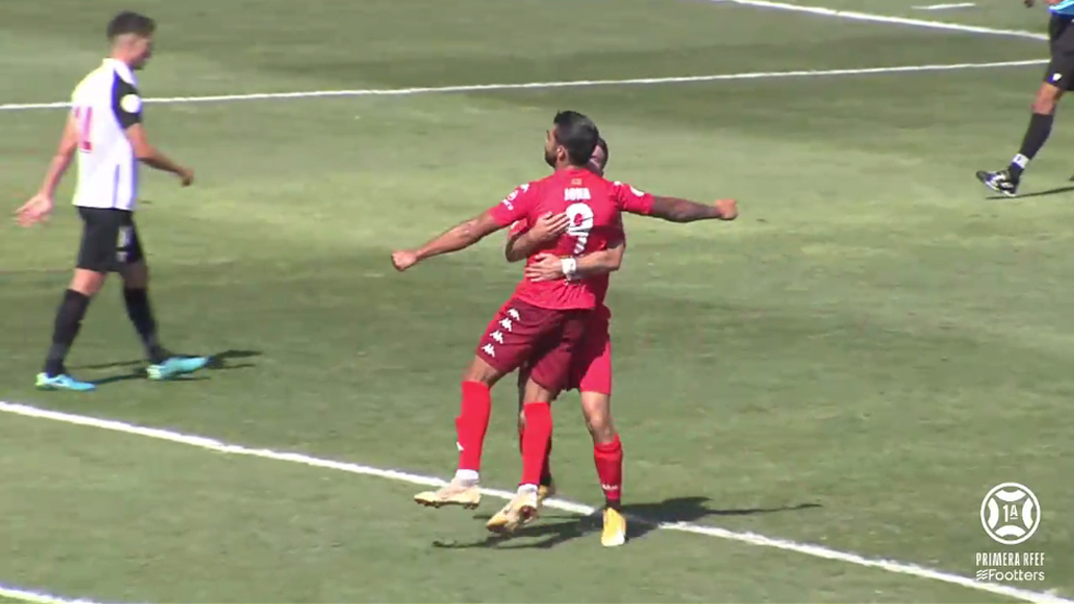 Jona celebra su segundo gol / Foto: Footters