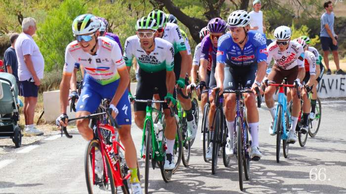 Parte del pelotón / Foto JIT