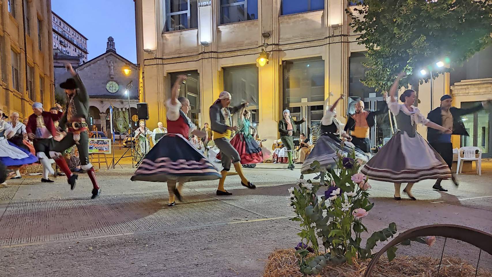 Balls del Grup de Danses Carrascal / Foto: Facebook Grup Danses Carrascal