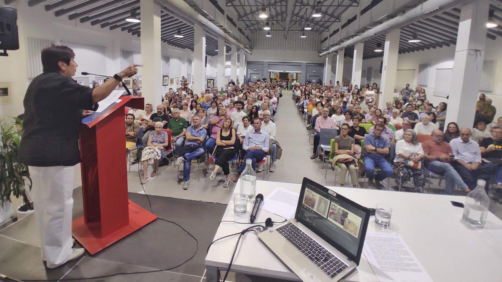 Nieves Concostrina en l'&Agrave;gora