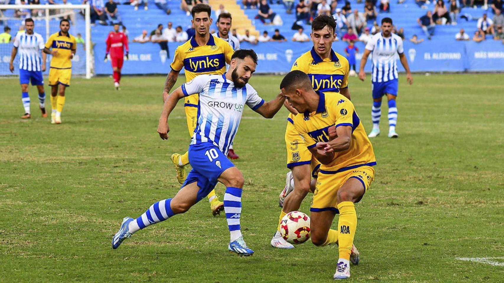 Lara frente al Alcorcón / Foto: Jorge Carmona / Facebook CDAlcoyano