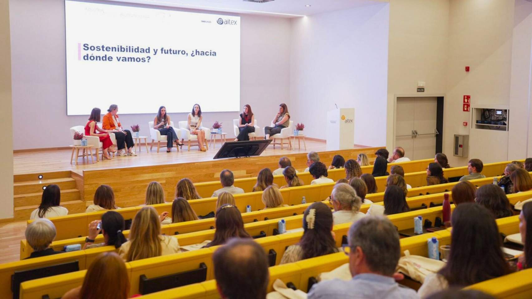 Un momento de la mesa redonda / Foto AIT