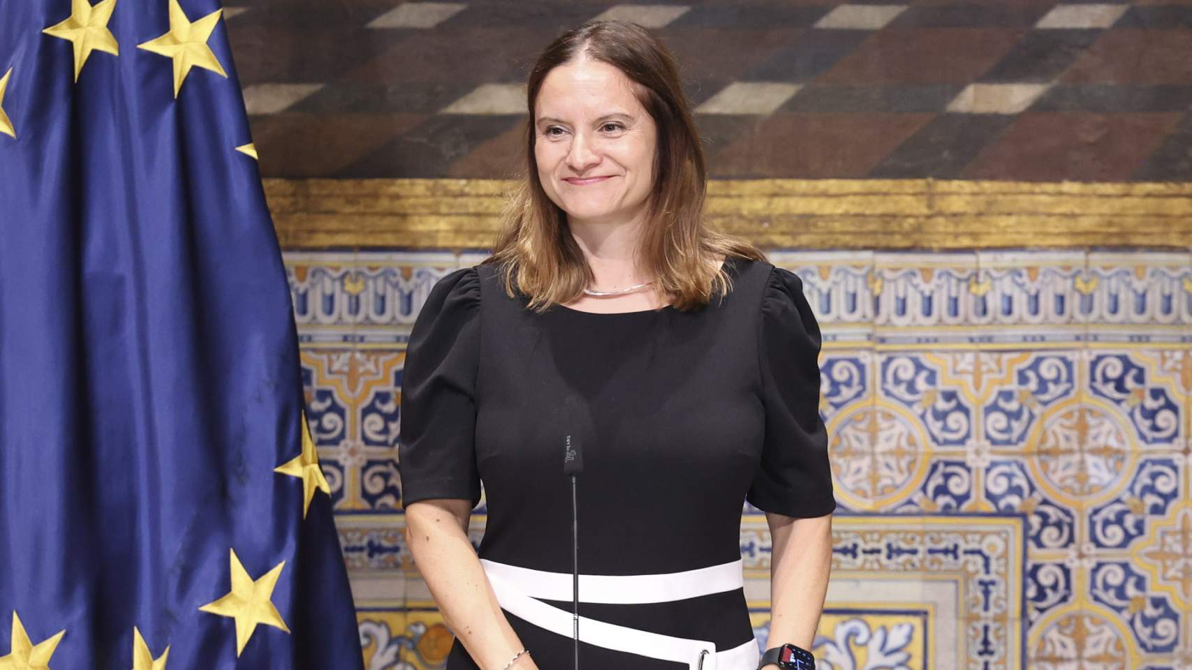 L’alcoiana Maria Àngels Francés pren possessió com a presidenta de l’Acadèmia Valenciana de la Llengua