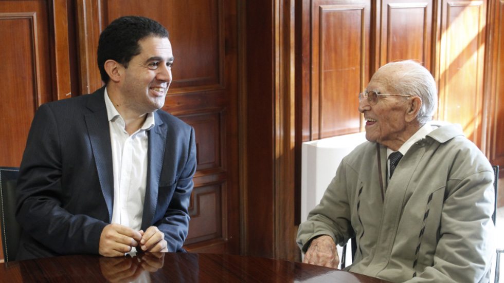 Antonio Francés i Rafael Jordá en el despatx d'alcaldia