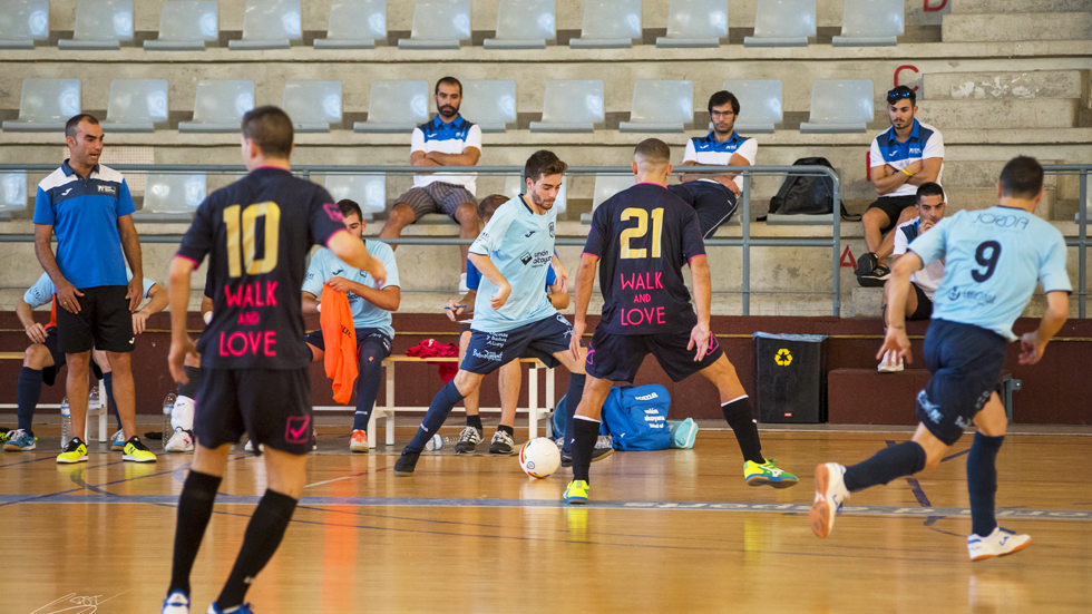 Imagen del partido del debut. Foto: PST Fotografía