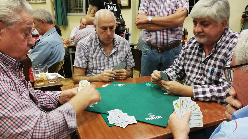 Taula de Navarros i Tomasines / FOTO Pagina66)