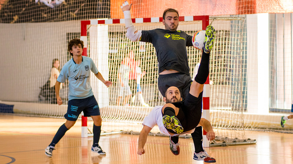 Encuentro frente a La Vila / Foto: PST Fotografía