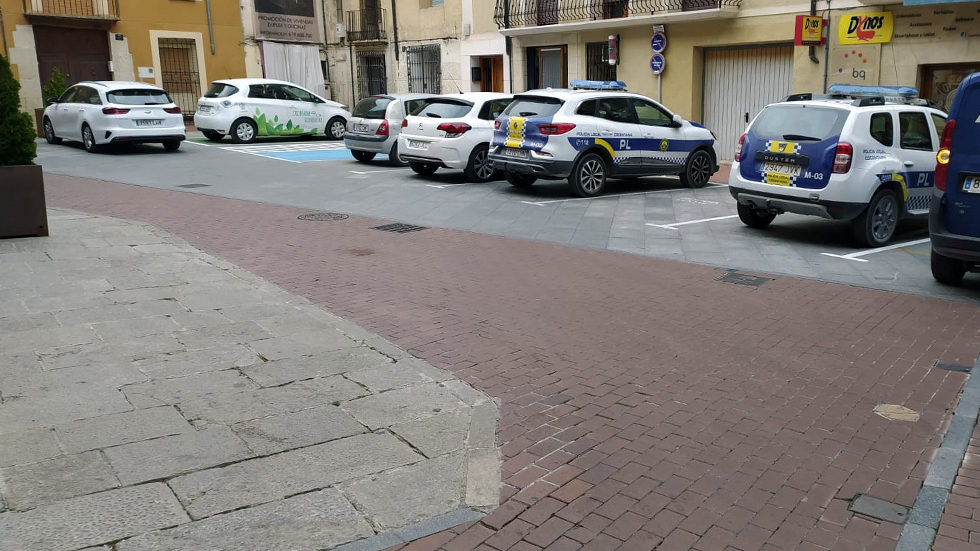 Cotxes en el centre de Cocentaina