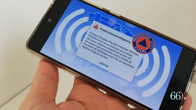 Móvil con mensaje ES Alert