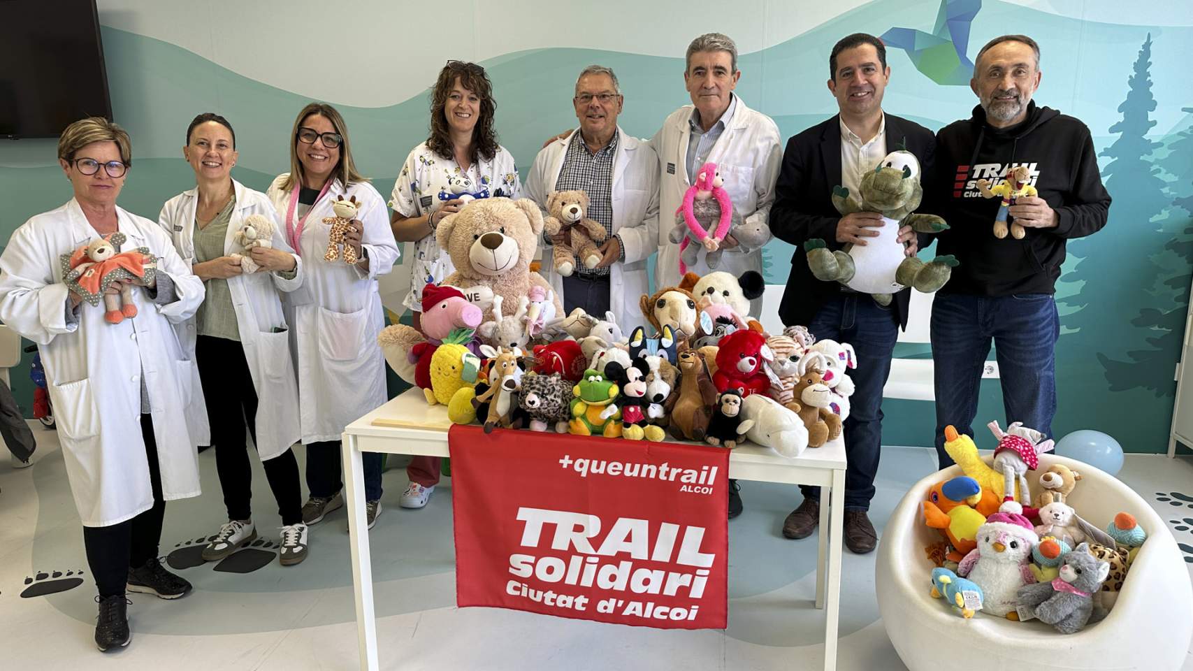 Entrega de peluixos del Trail Solidari