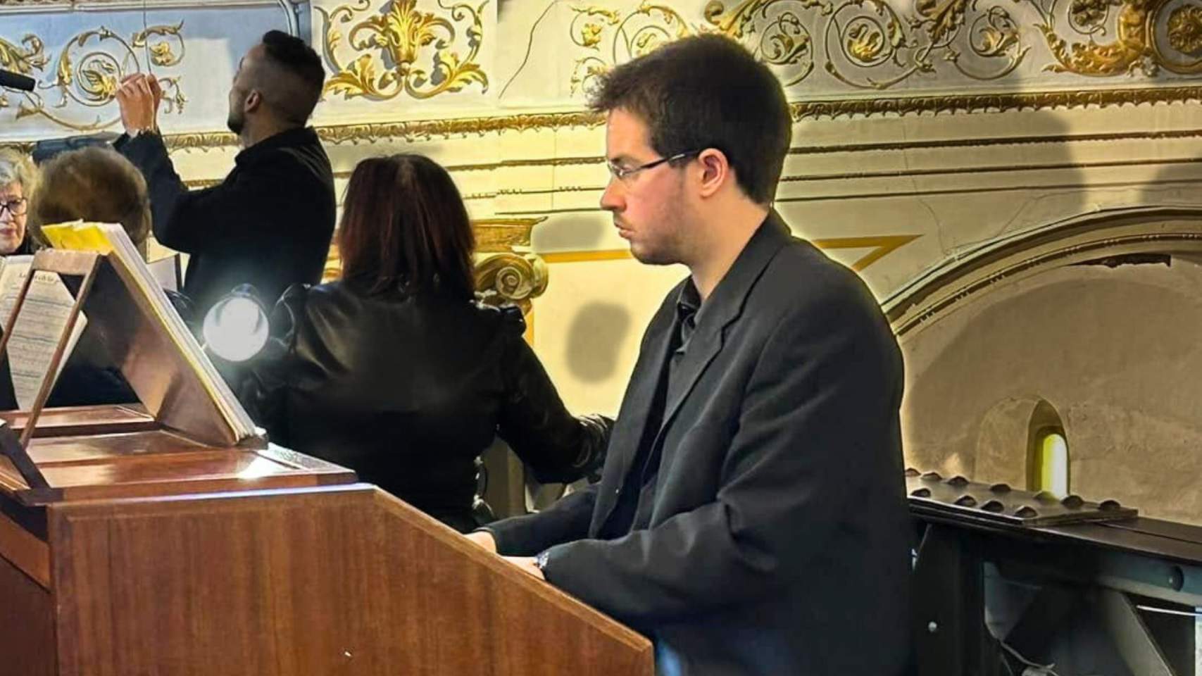 Ferran Lluís Martínez és organista en la parròquia de Santa Maria d'Ontinyent / Foto XXSS