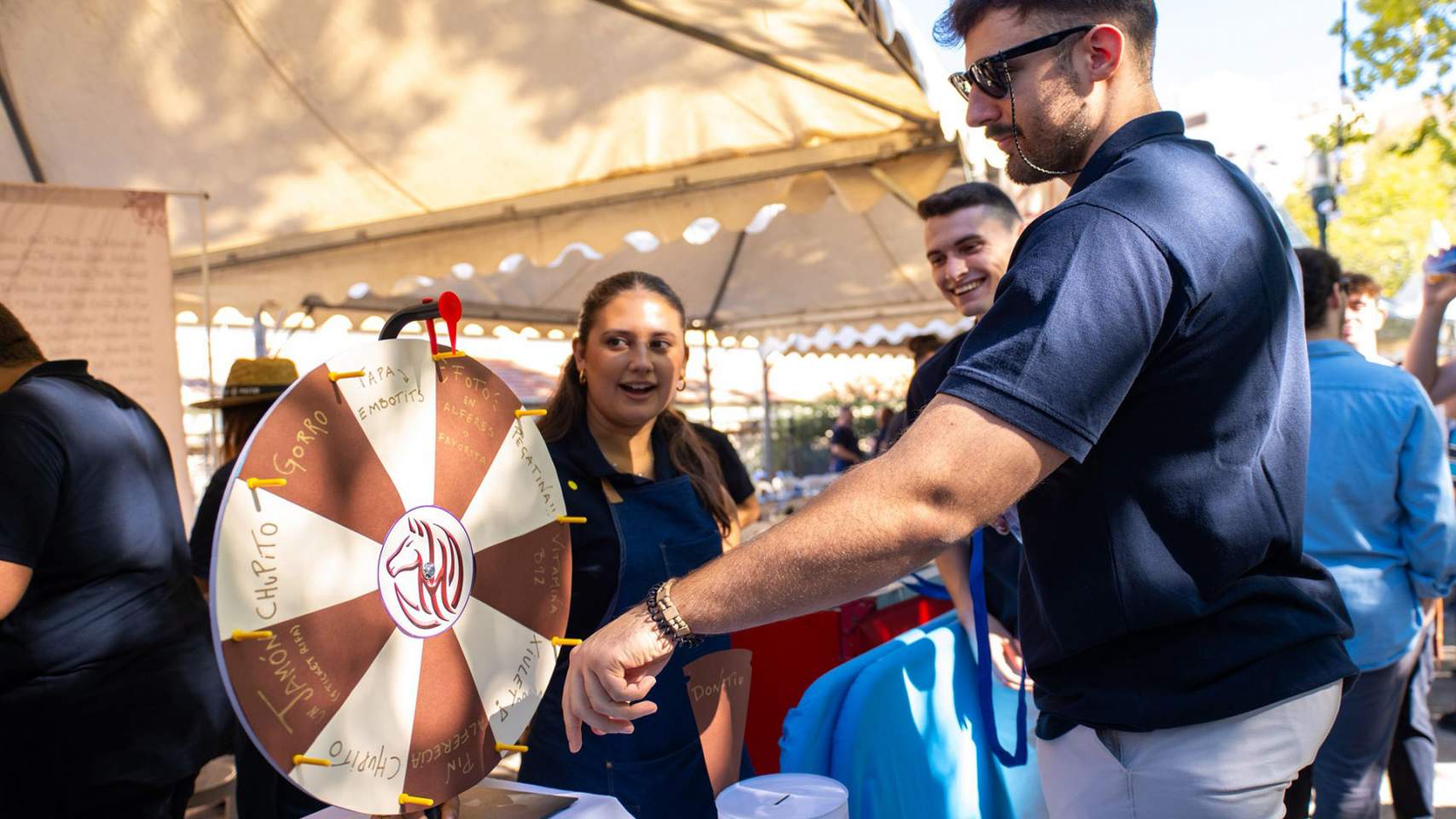 L’Alferesia Mora dels Realistes recapta quasi 350 euros per a l’Associació Coratge